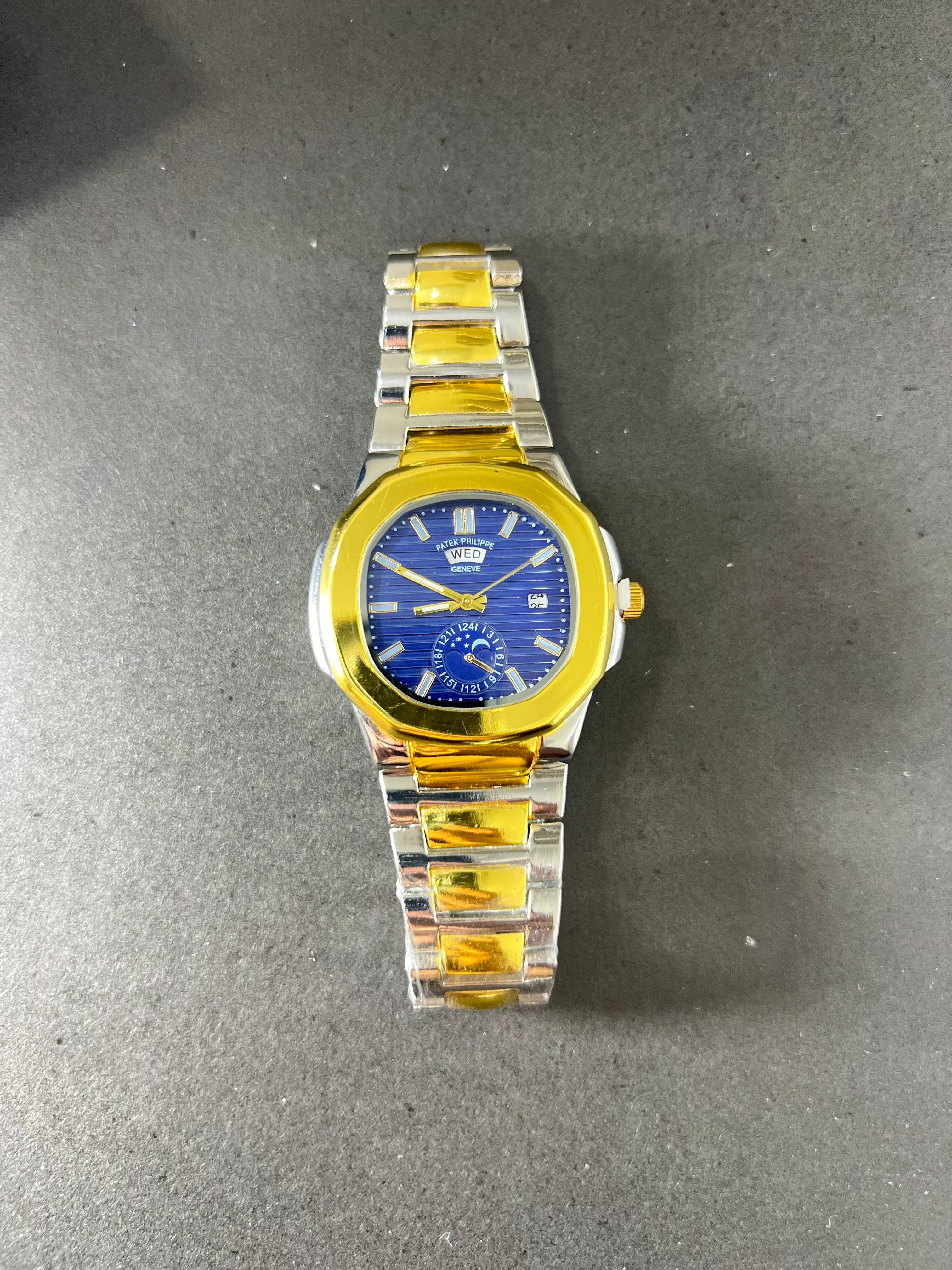 PATEK PHILIPPE truetone blue dial with date