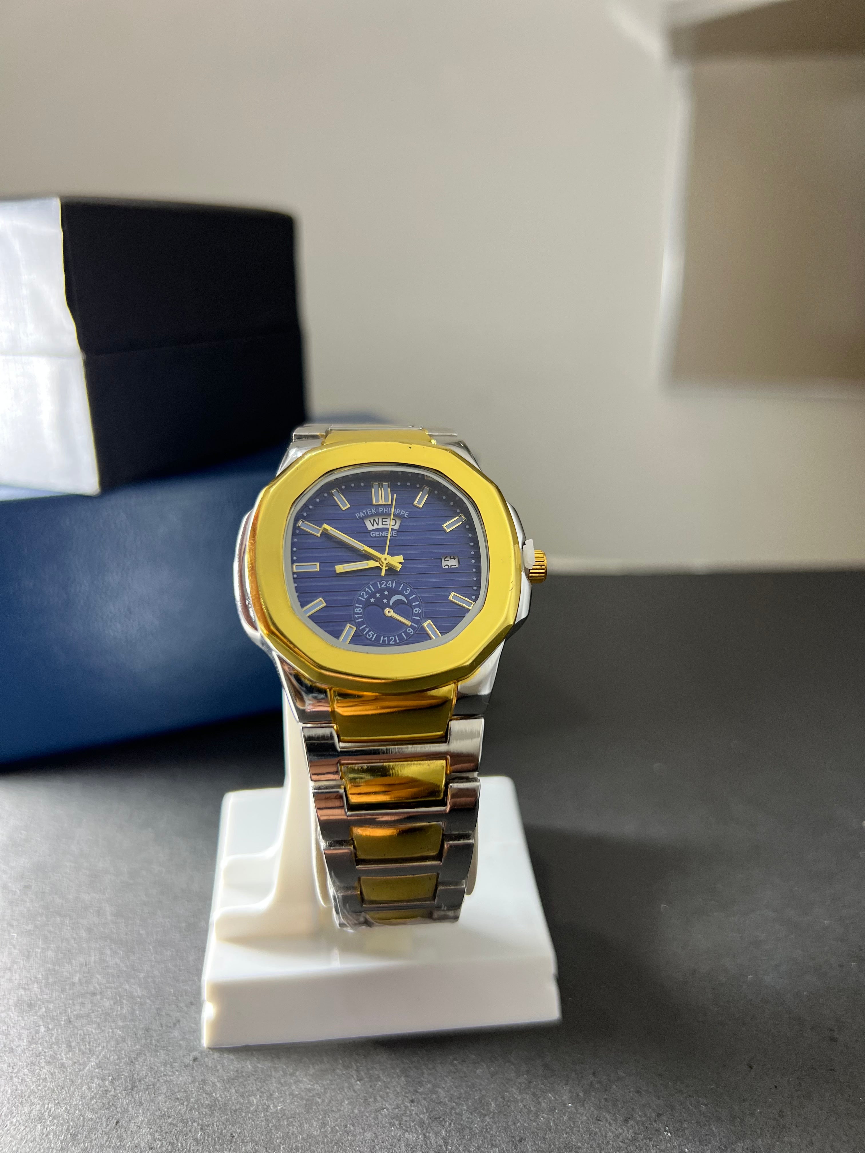 PATEK PHILIPPE truetone blue dial with date
