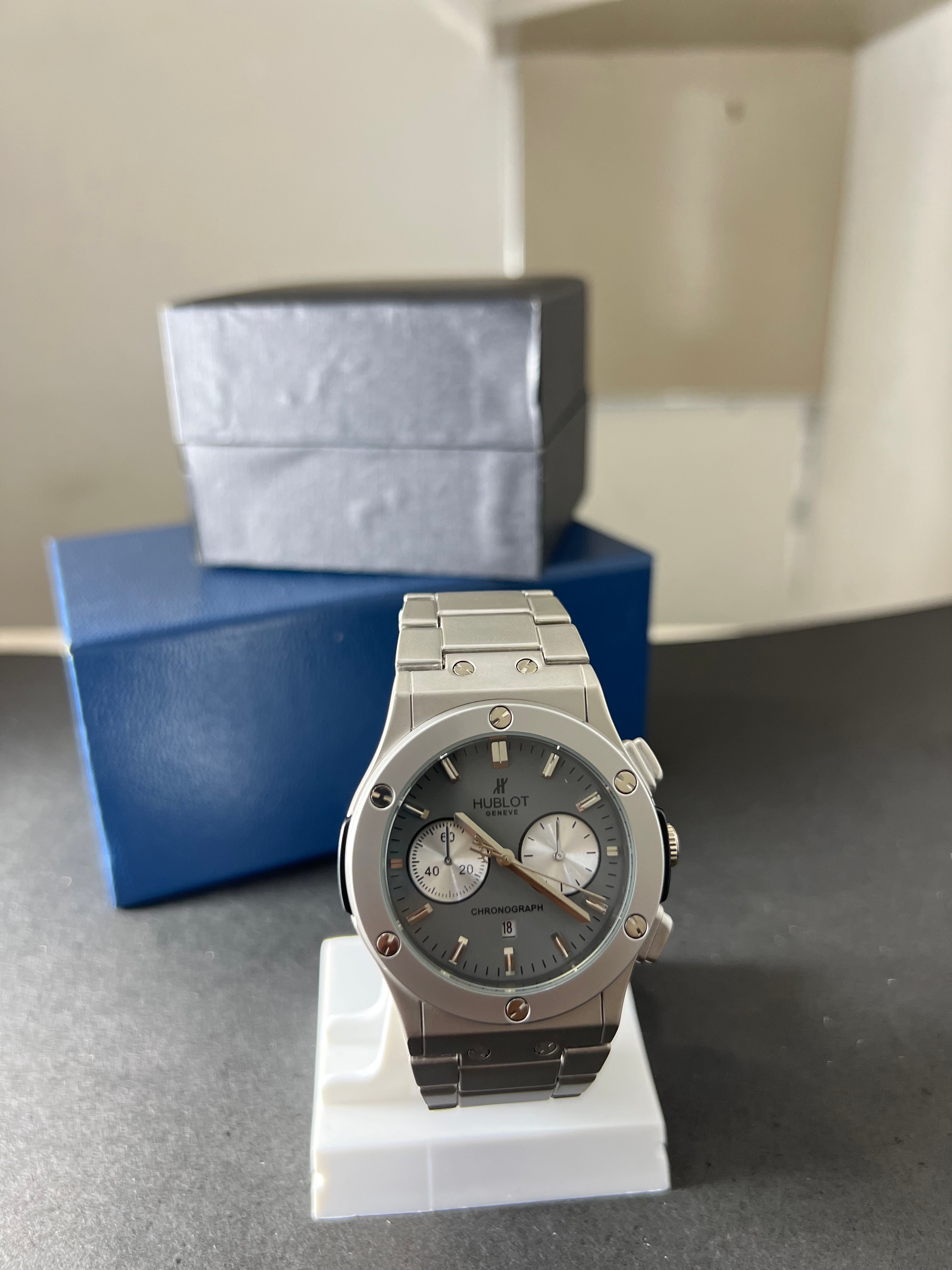 Hublot Black Dial and chain with Cronographs and Date
